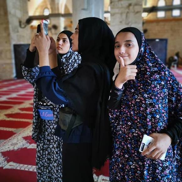 Meet your Posher, Ma'kh - Picture 1 of 1